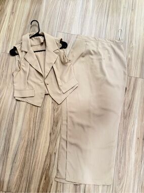 Sleeveless Blazer Vest & Maxi Skirt Set in Beige